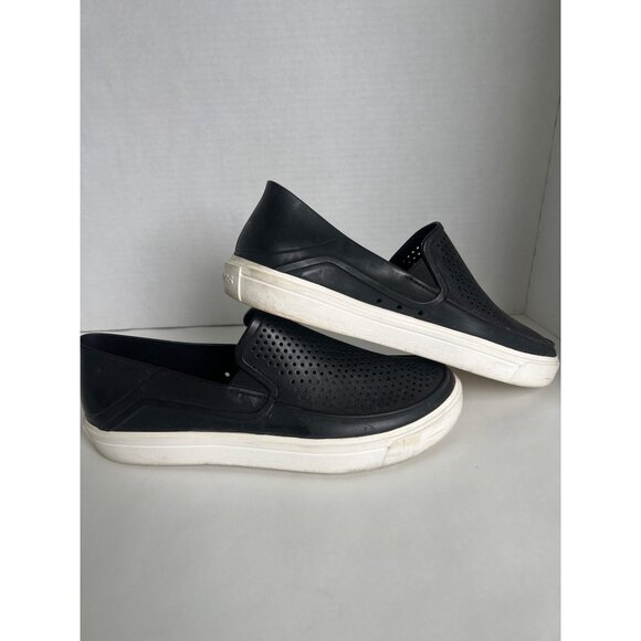 Unisex Black Crocs M10 W12 Slip-On Perforated Shoes Rubber Casual Comfort - Picture 5 of 7